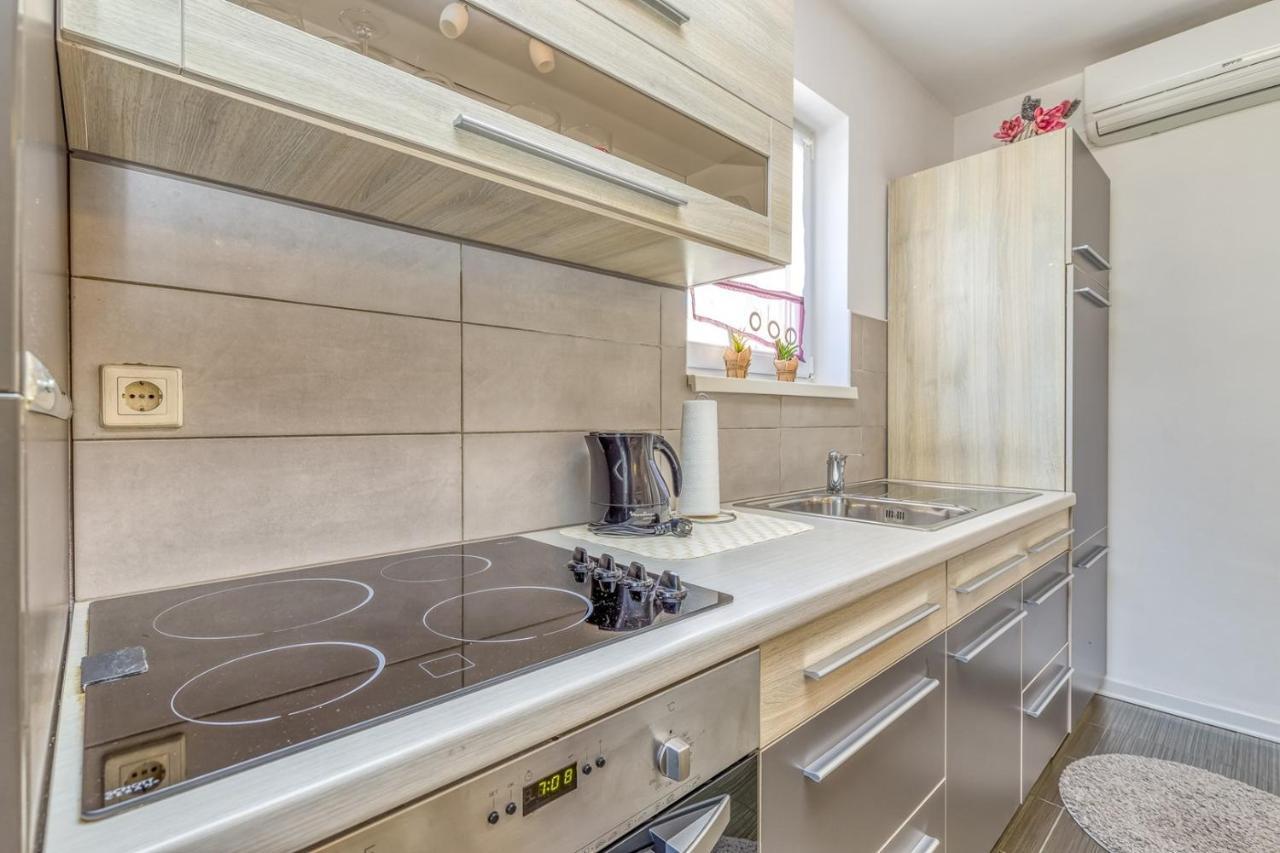 Apartments Kardumovic Kukci Exterior photo